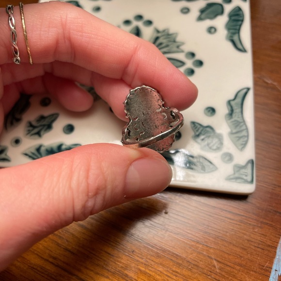 Silver ring with black gem stone - Picture 5 of 5